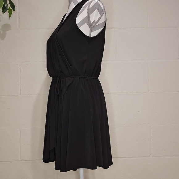White Birch Women's Romper Sleeveless Wrap Style V-neck Stretch Black Size Small - Picture 2 of 10